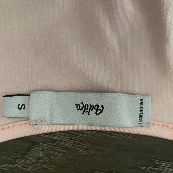 Long Sleeve Crop Top - Picture 3 of 3